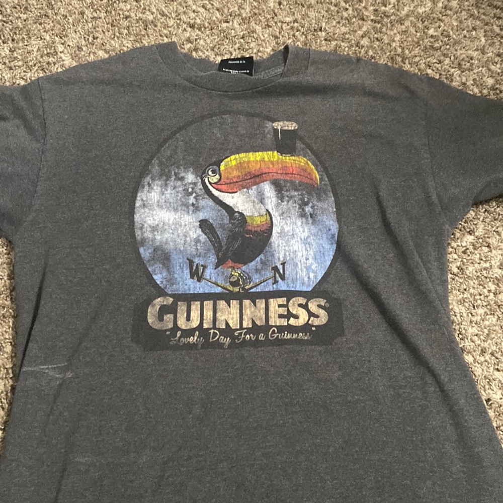 Guinness t shirt medium